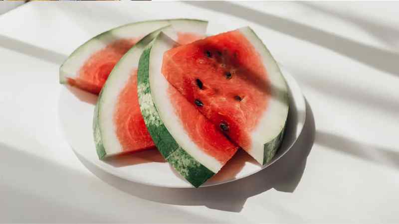 Wellhealthorganic.Com_Seasonal-Fruits-Healthy-in-Summer 