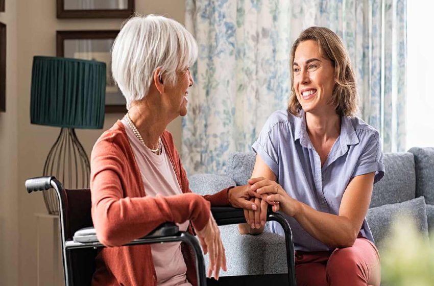  Five Advantages Of Choosing Senior Home Healthcare For Your Loved One